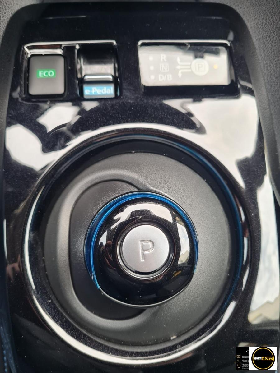 NISSAN Leaf Tekna 40 kWh-Elettrica-20.000 Km