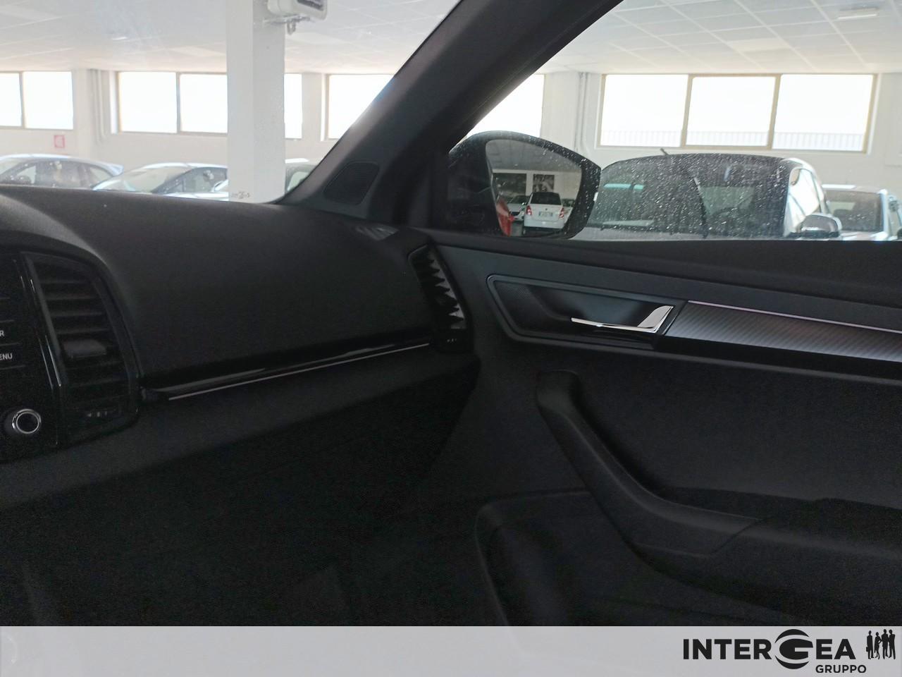 SKODA Karoq 1.5 tsi Sportline dsg