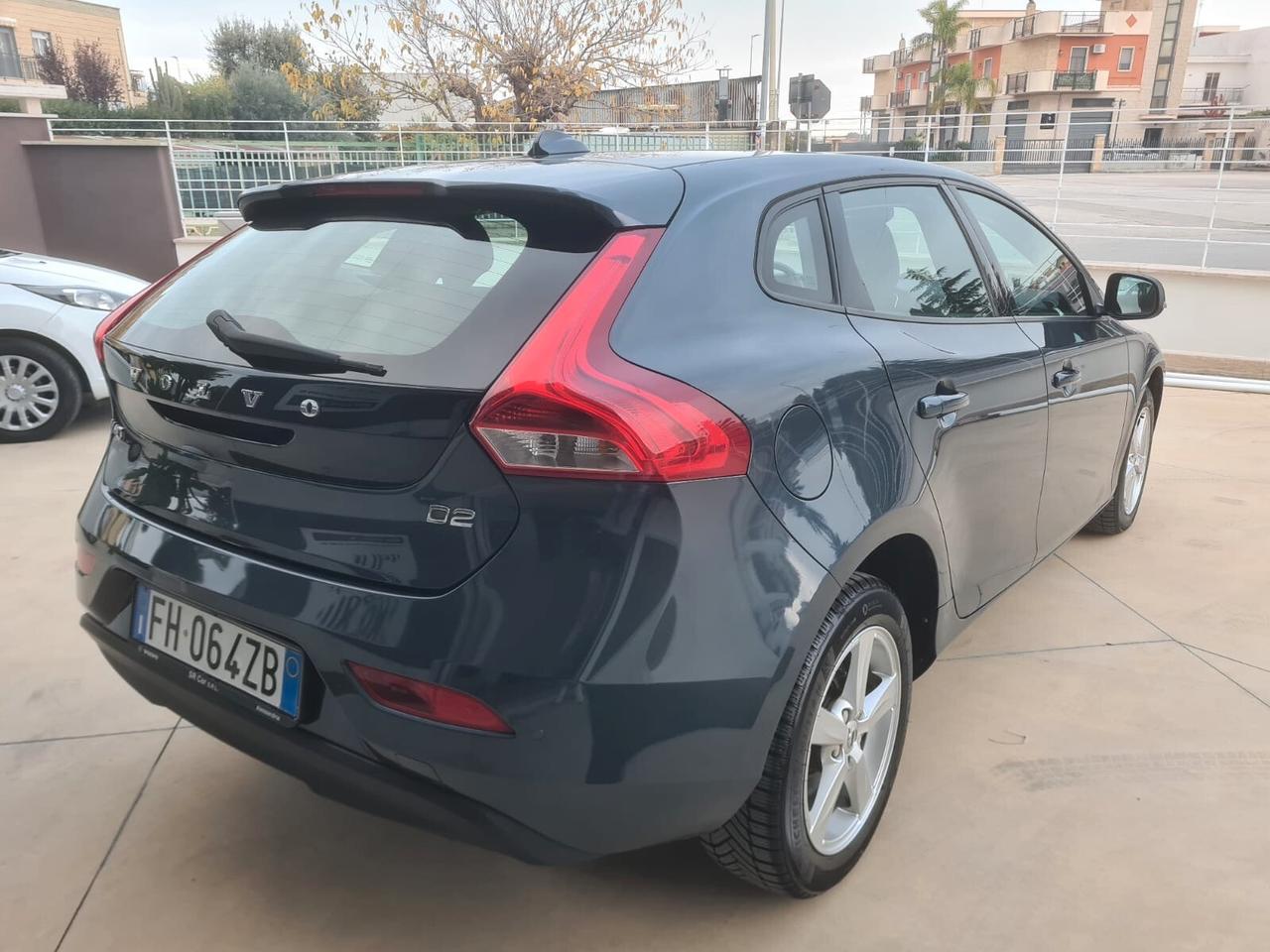 Volvo V40 D2 Geartronic Kinetic
