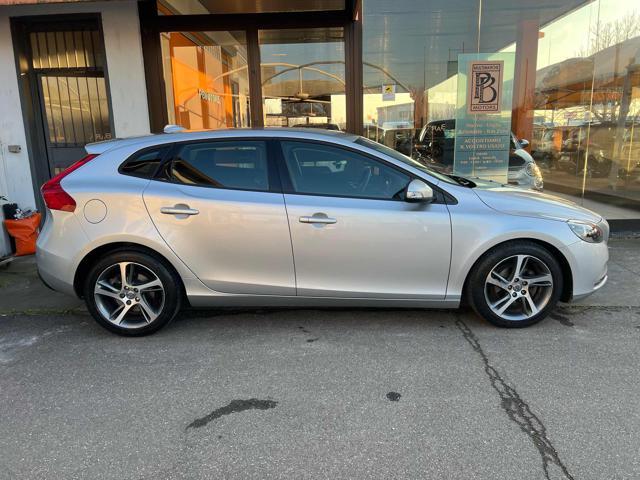 VOLVO V40 D2 1.6 Business Edition