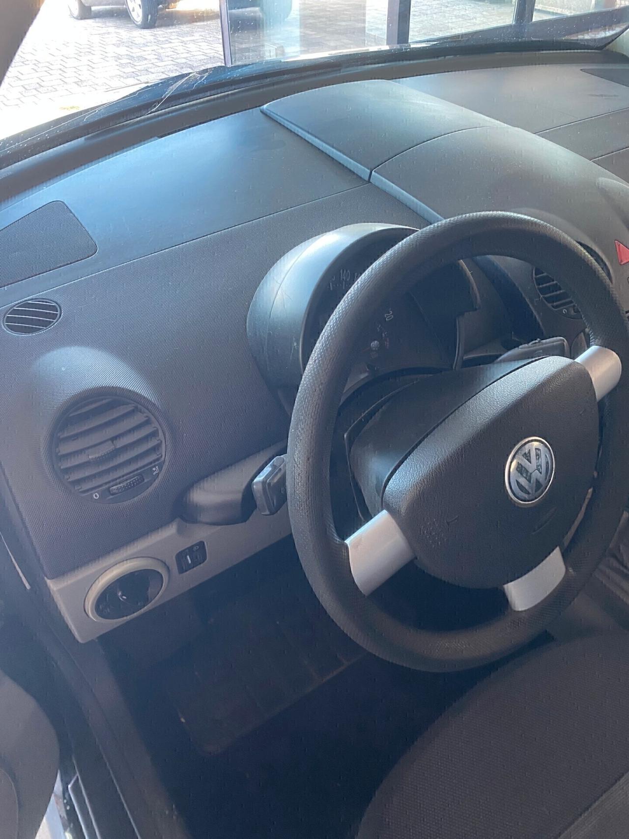 Volkswagen New Beetle 1.6 Cabrio