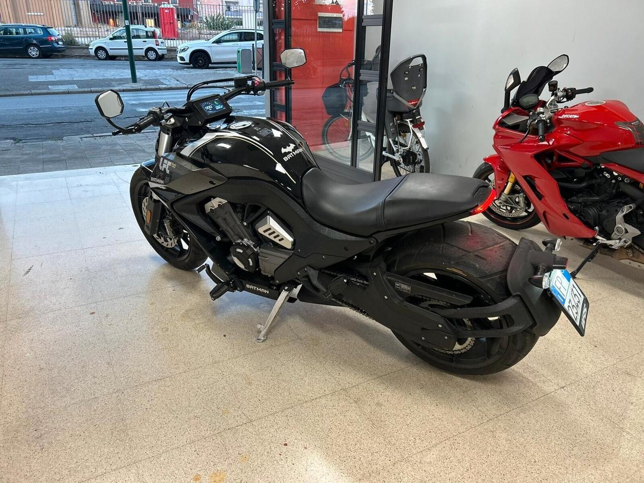 Benda Altro LFC700 MOTO KM 0 VENDO PER INUTILIZZO