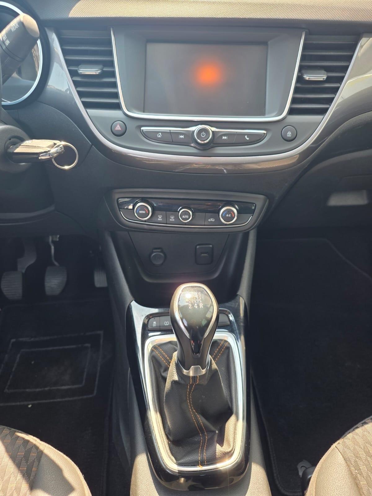 Opel Crossland X 1.2 12V euro 6 D, 86,500km.