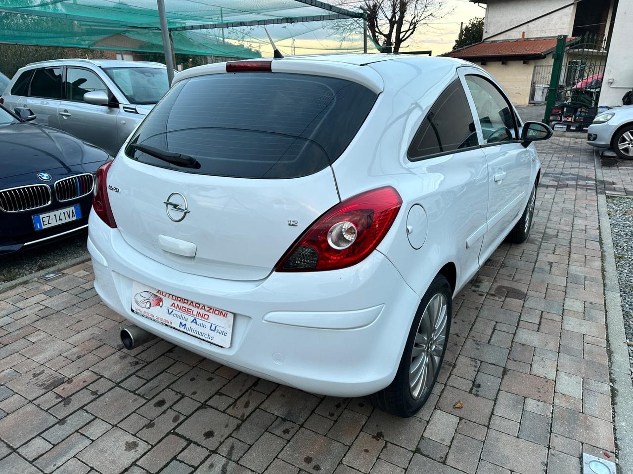 Opel Corsa 1.2 Benzina cambio automatico
