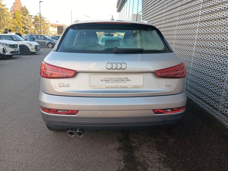 Audi Q3 2.0 TDI 120 CV Business