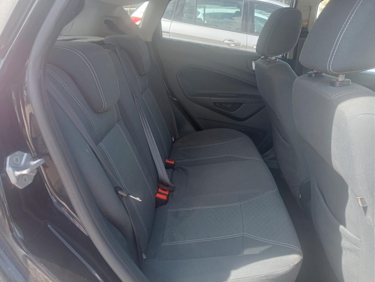 Ford Fiesta Ikon 1.4 TDCi 70CV 5 porte