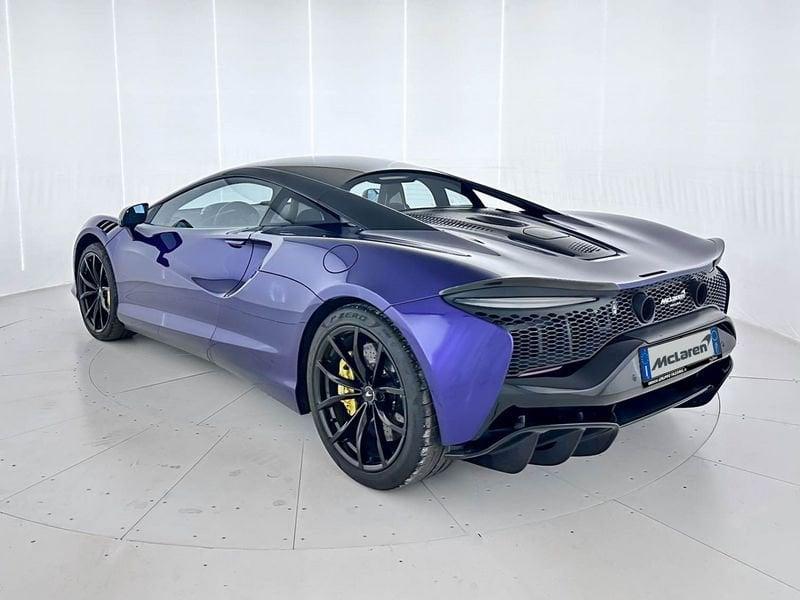 McLaren Artura Artura Performance - McLaren Milano