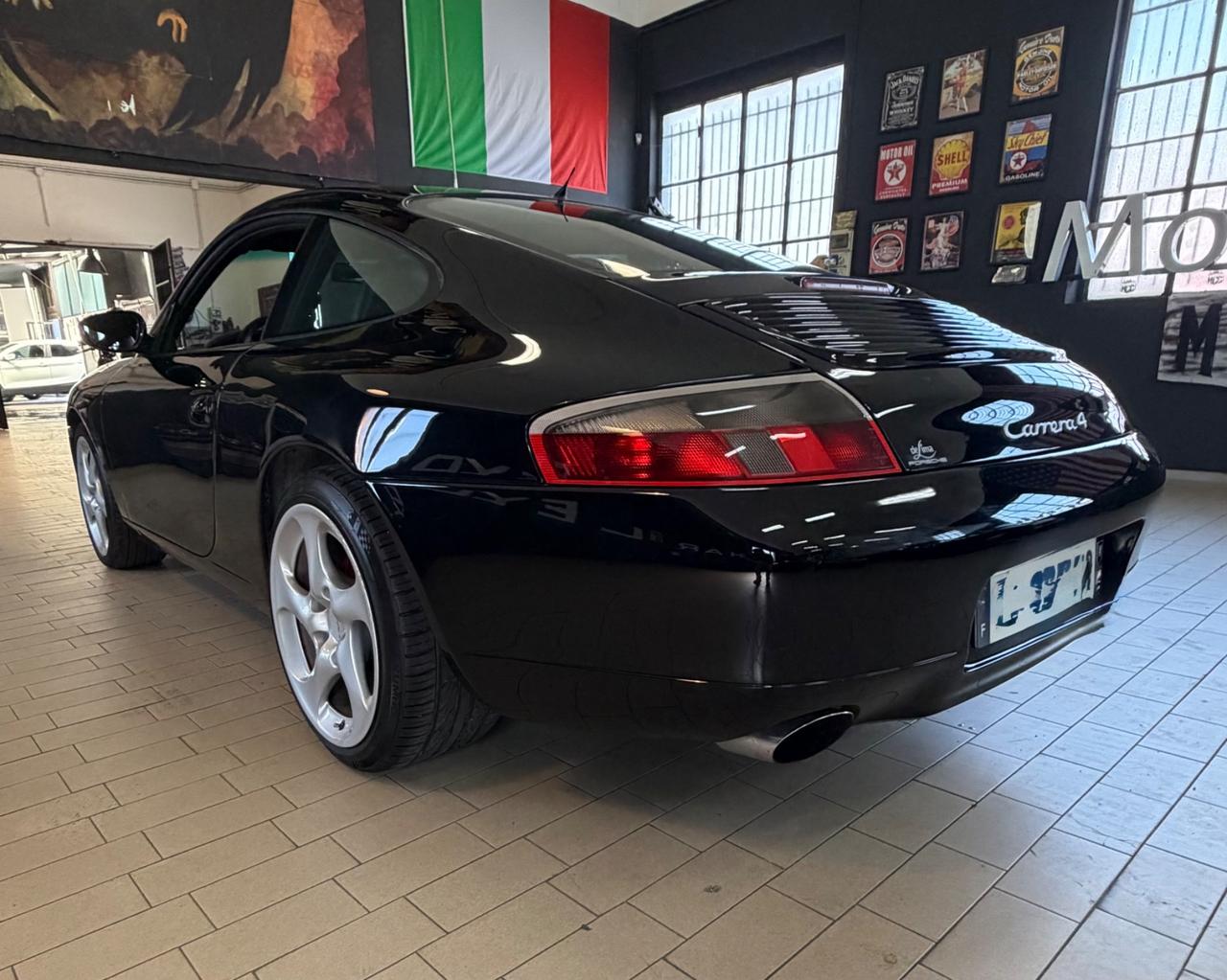 Porsche 911 Carrera 4 cat Coupé motore nuovo