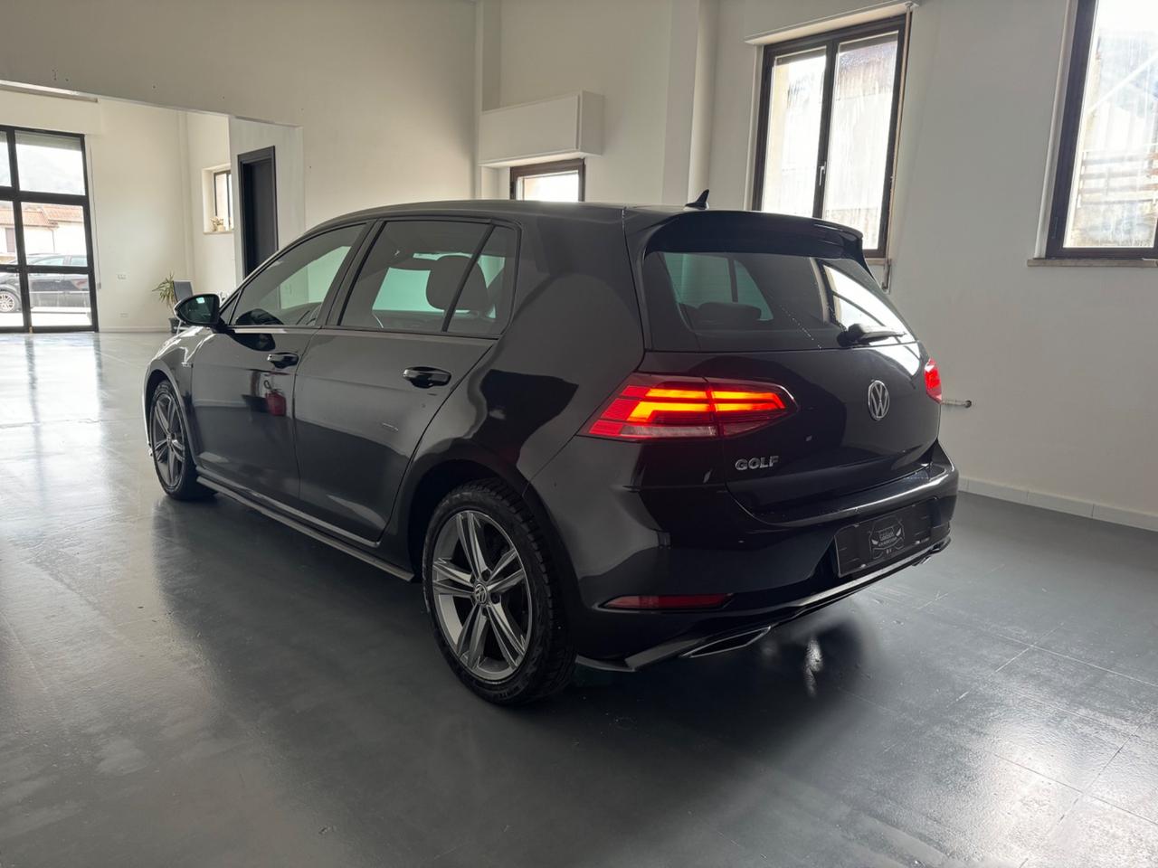 Volkswagen Golf 7.5 1.6 TDI 115CV R-Line *Tetto*