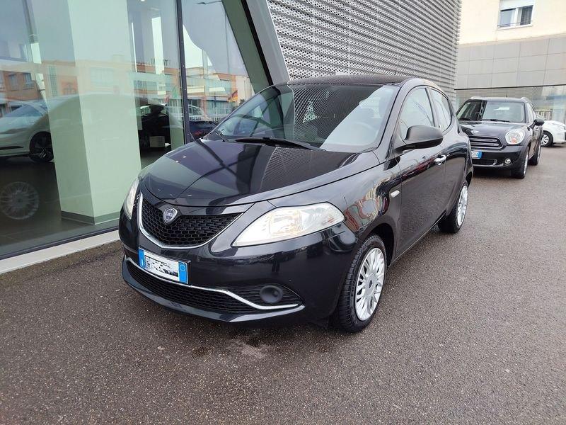 Lancia Ypsilon Ypsilon 1.2 69 CV 5 porte Silver