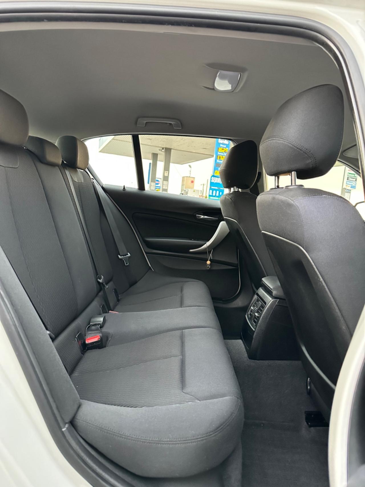 Bmw 118 118d 5p. Urban