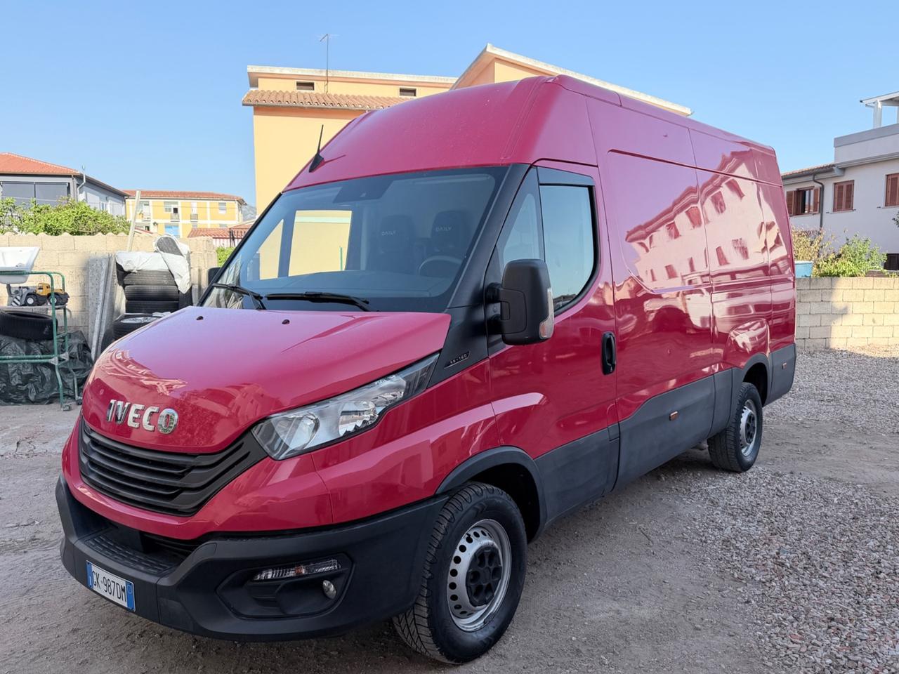 Iveco Daily 35S14 2.3 HPT PM Cabinato