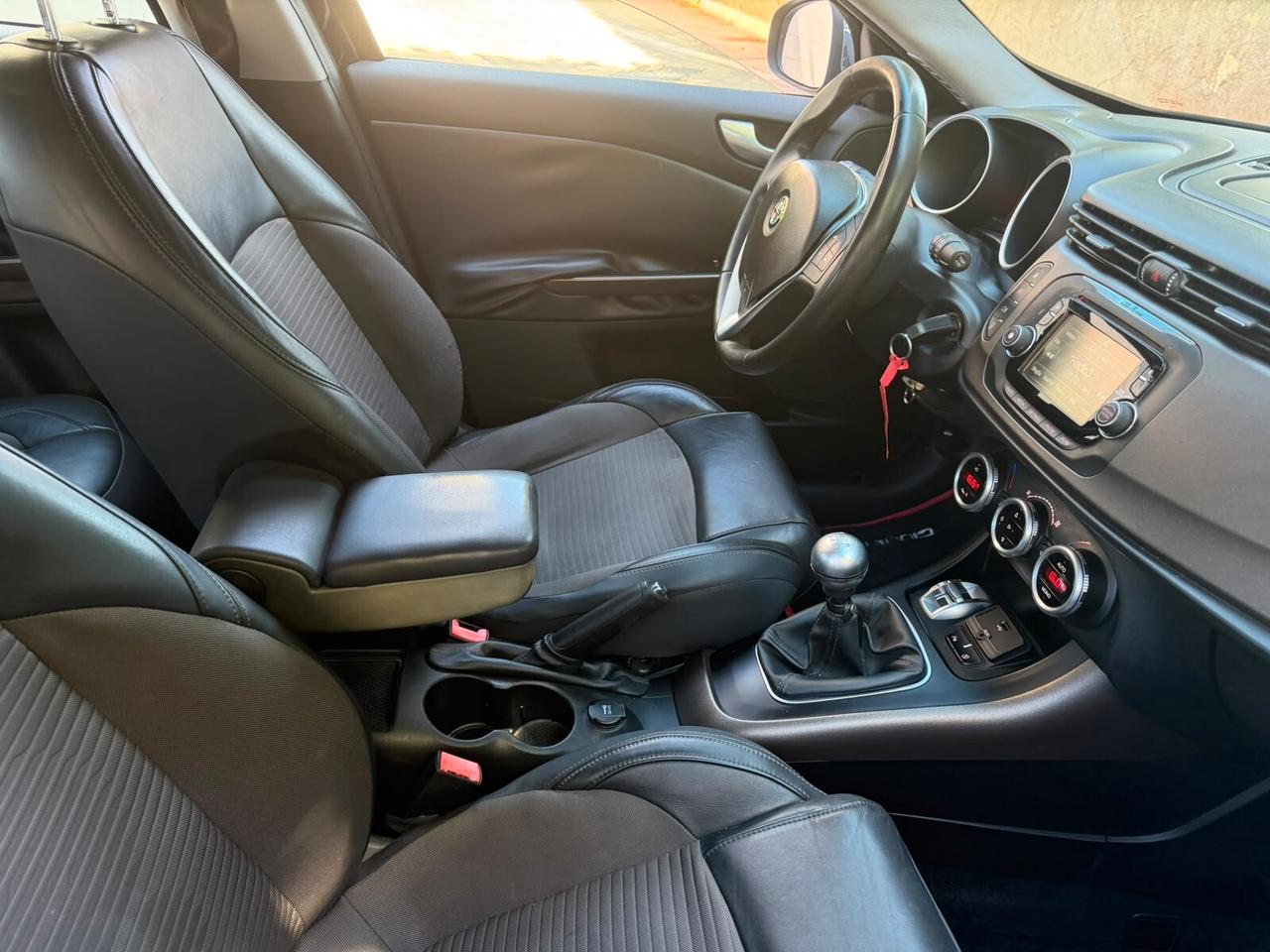 Alfa Romeo Giulietta 1.6 JTDm-2 105 CV Exclusive