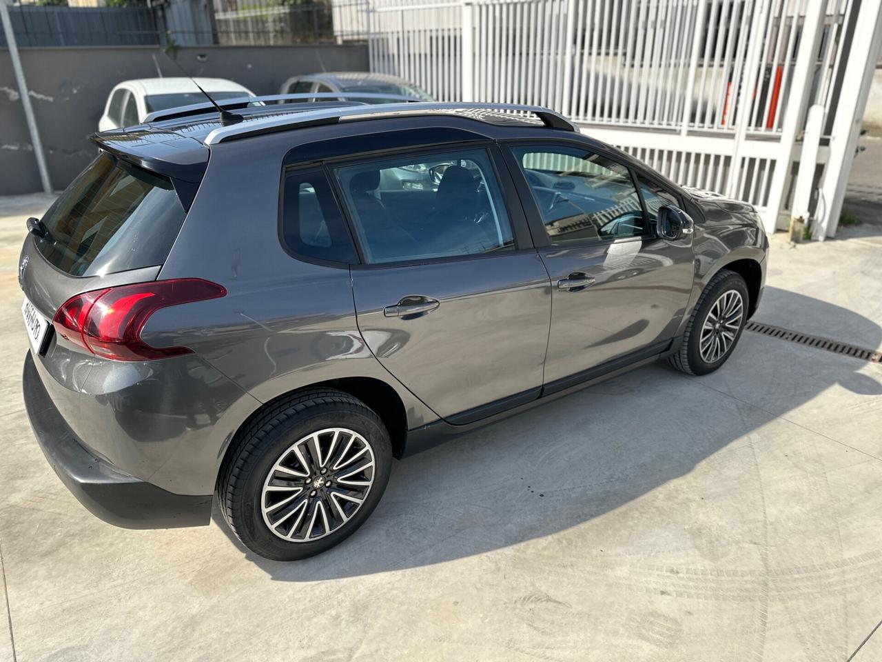 Peugeot 2008 BlueHDi 100 S&S Black Matt