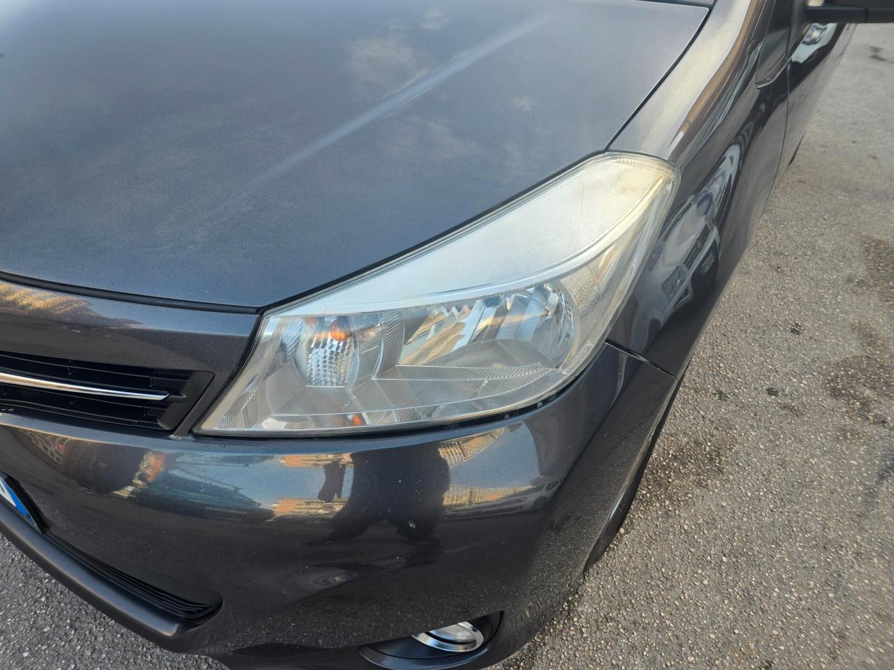 Toyota Yaris 1.4 D-4D 5 porte Lounge