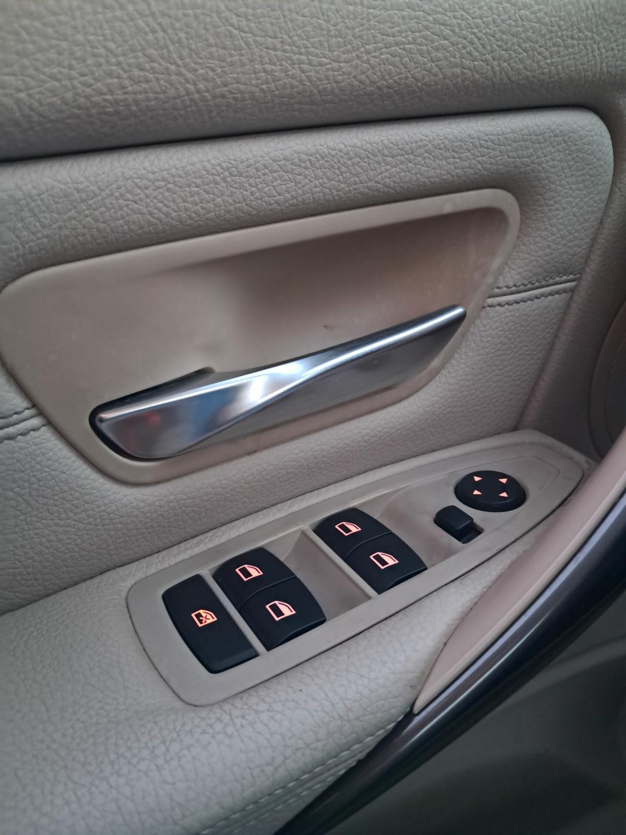 Bmw 318d 143cv Touring*Luxury*PELLE*BIXENON