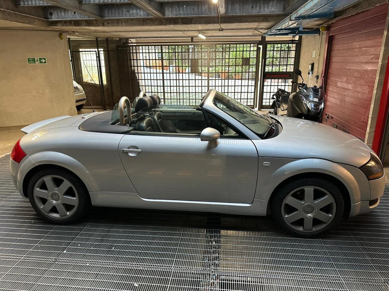 Audi TT cabrio 1.8