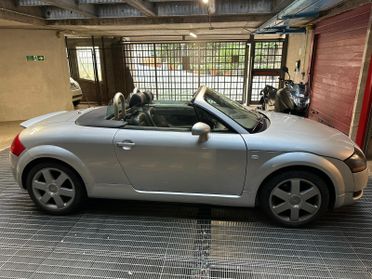 Audi TT cabrio 1.8