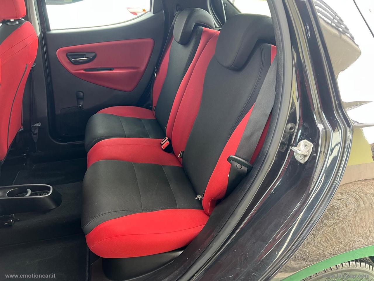 LANCIA Ypsilon 1.2 69 CV 5p. S&S Black&Red - 2012