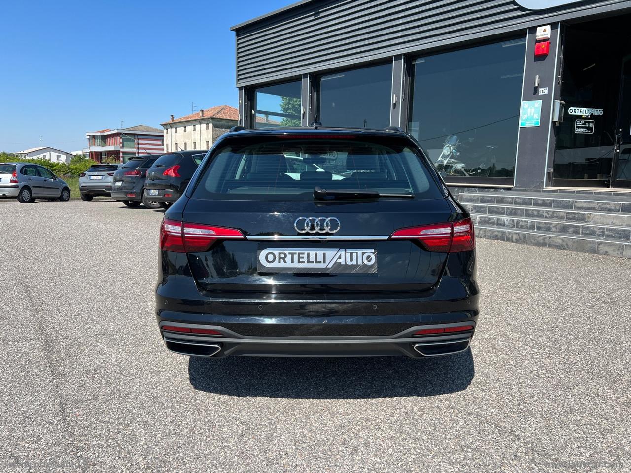 AUDI A4 Avant 35 TDI/163CV MHVE S tronic Business IVA DEDUCIBILE