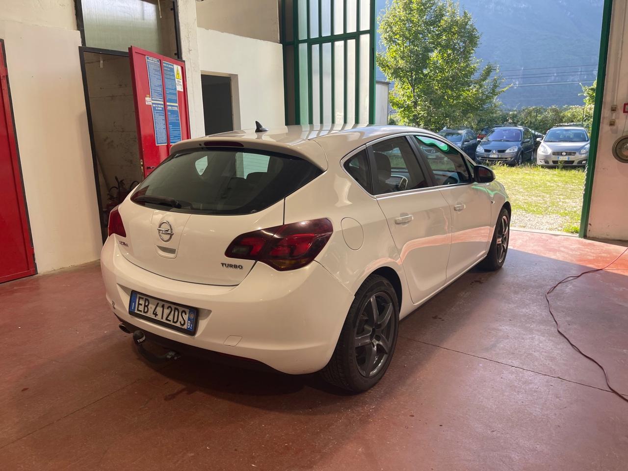 Opel Astra 1.6 Turbo 180CV 5 porte aut. Cosmo S