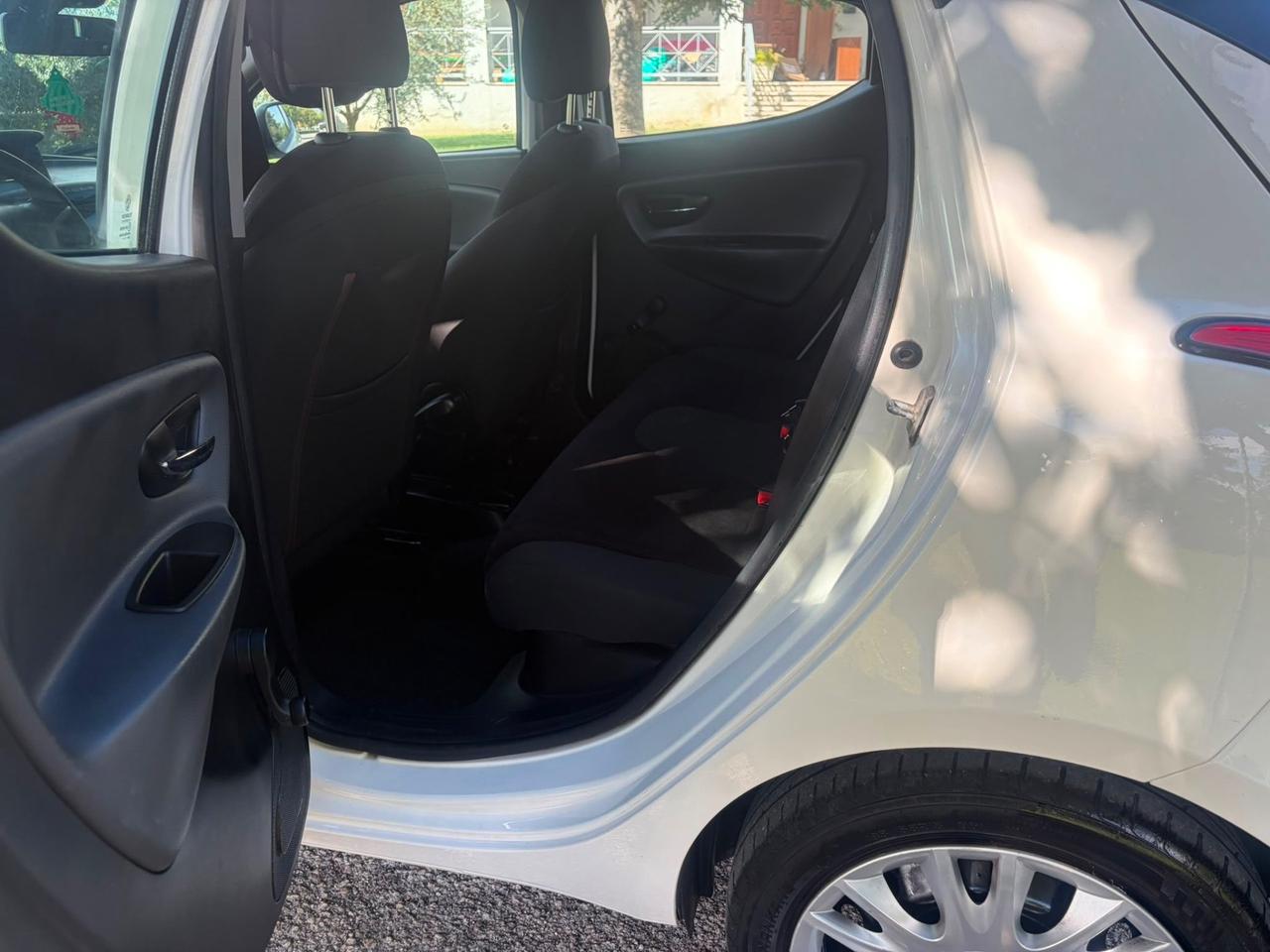 Lancia Ypsilon 1.2 elefantino