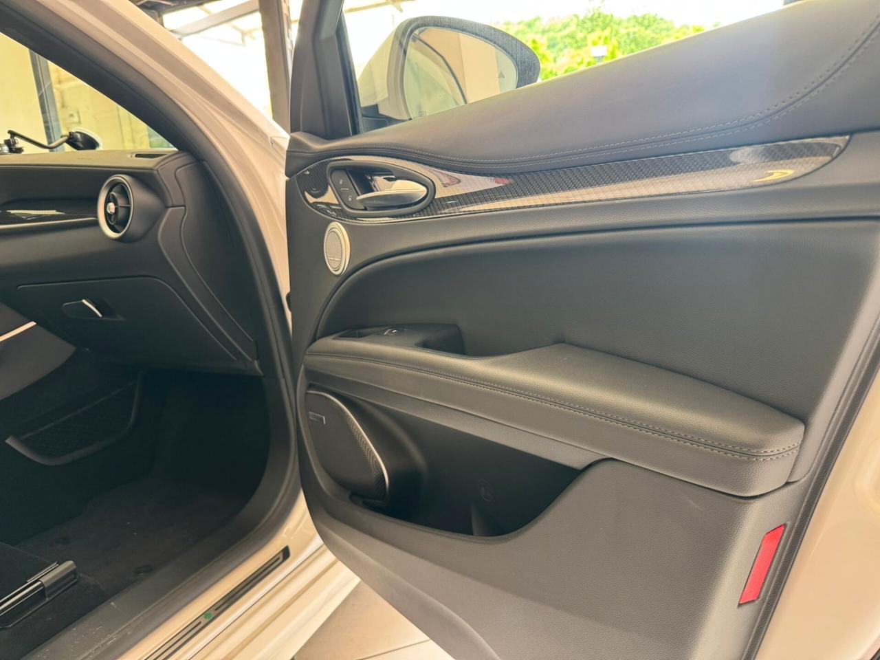 Alfa Romeo Stelvio 2.9 Bi-Turbo V6 510 CV AT8 Quadrifoglio