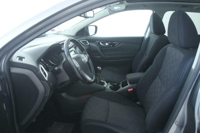 NISSAN Qashqai 1.6 dCi 4WD N-Connecta Tetto/Camera 360°/LED