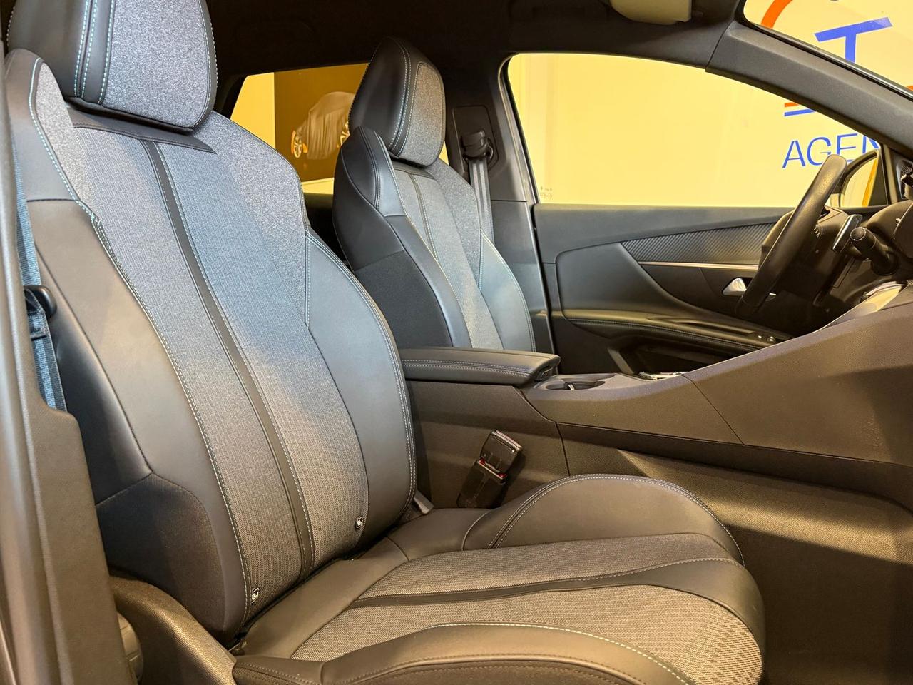 Peugeot 3008 Allure Pack 1.5 Blue HDI 130 #10096