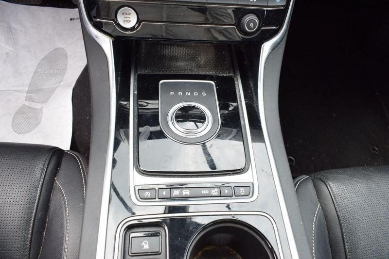 Jaguar XE 2.0 D Turbo 180 CV AWD AUT. R-SPORT MOTORE DA SOSTITUIRE