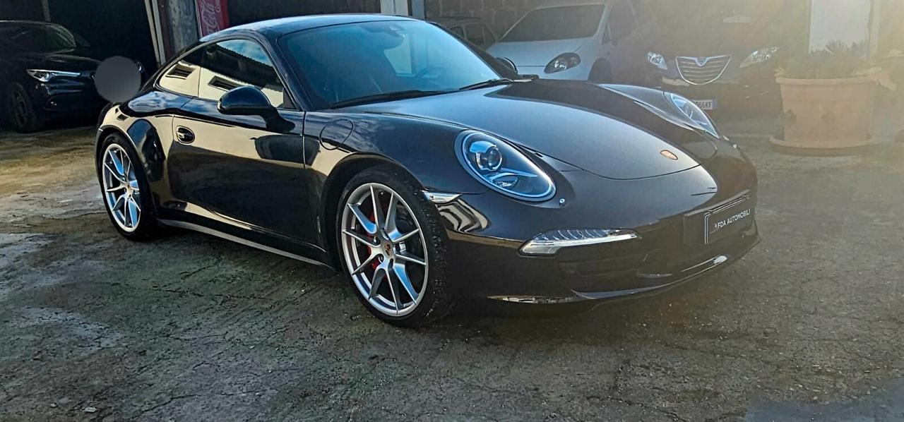 Porsche 911 3.8 Carrera 4S Coupé