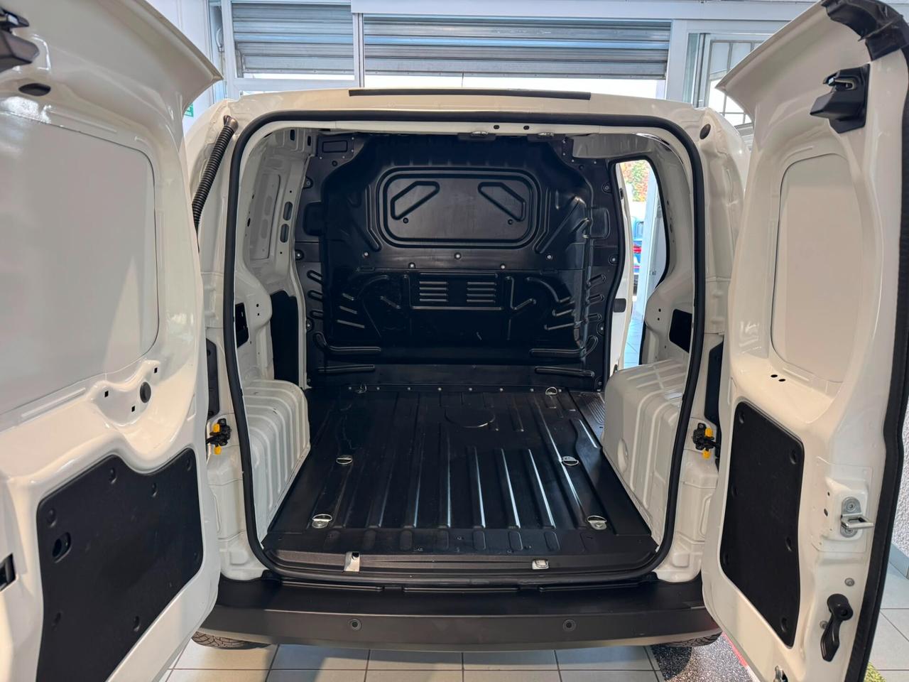 Fiat Fiorino 1.3 MJT 95CV Cargo SX