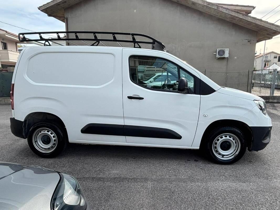 Opel Combo Cargo 1.5d 75cv L1H1 Essentia mt5