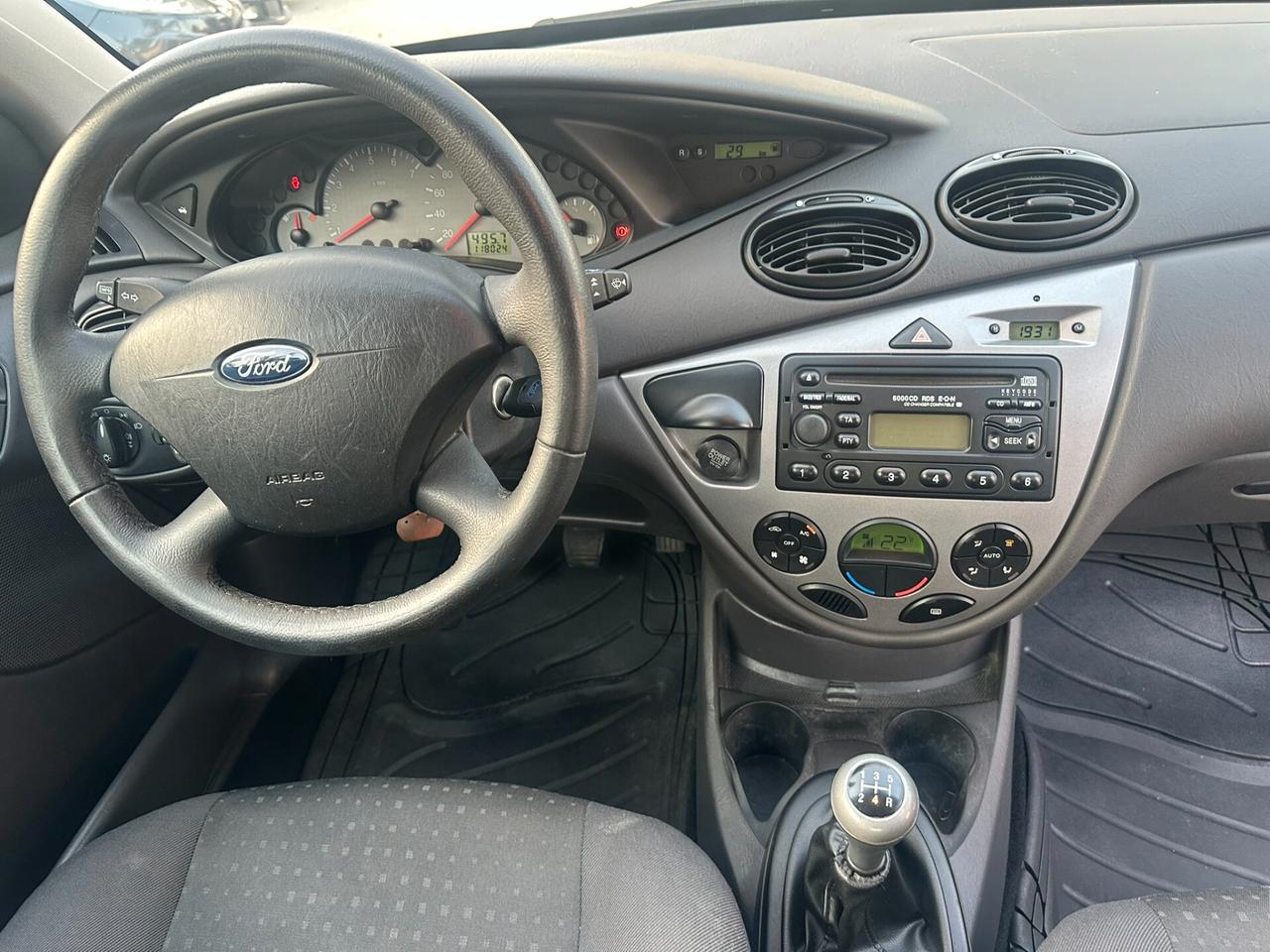 Ford Focus 1.6i 16V cat 3p. Zetec 118.000 KM