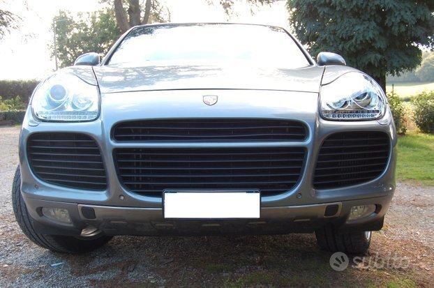 Porsche Cayenne TURBO " TAGLIANDI UFFICIALI " DA VETRINA, CONDIZIONI OTTIME