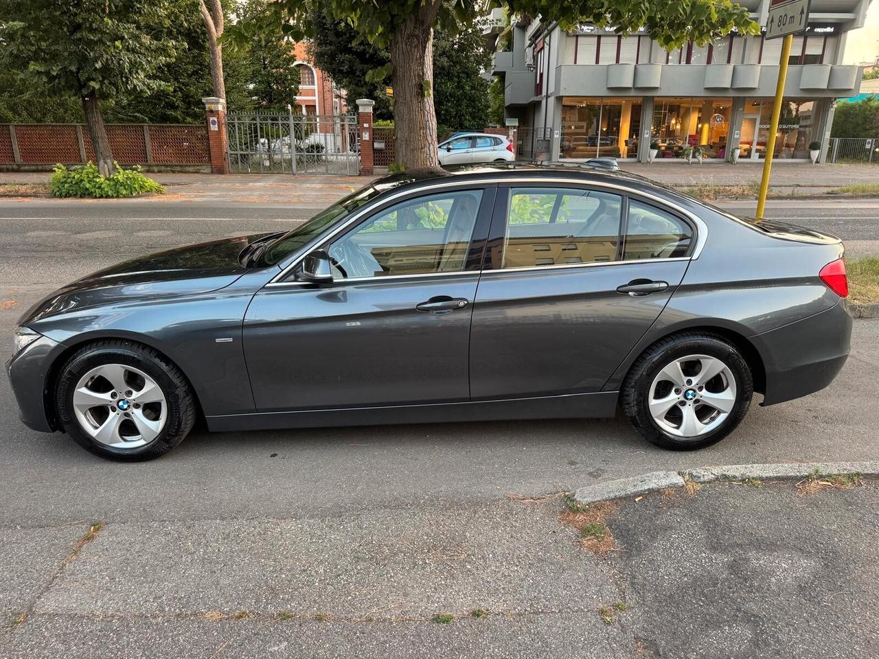 Bmw 320d Efficient Dynamics Luxury GARANZIA 12 MESI