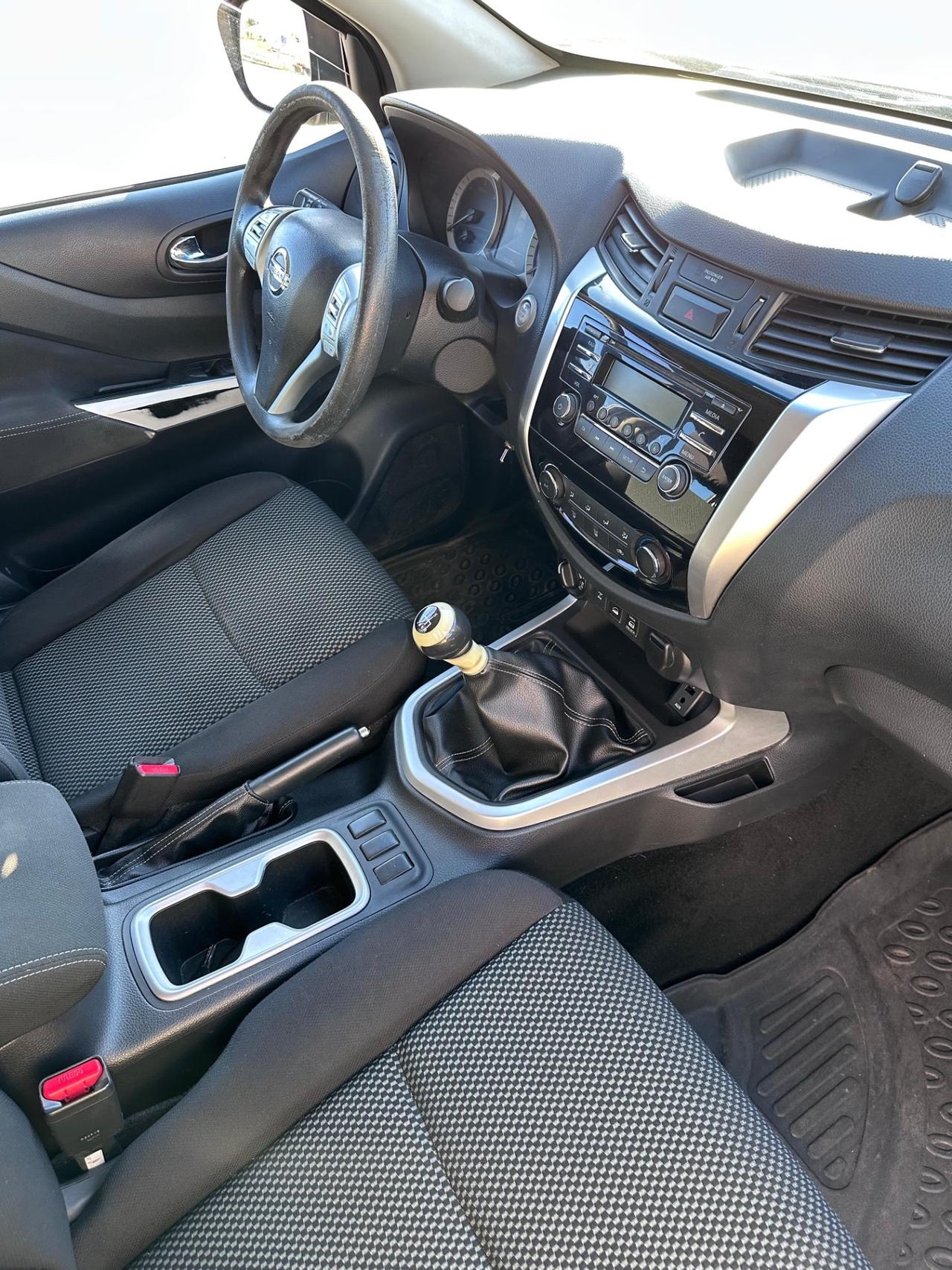 Nissan Navara 2.3 dCi 4WD King Cab Acenta