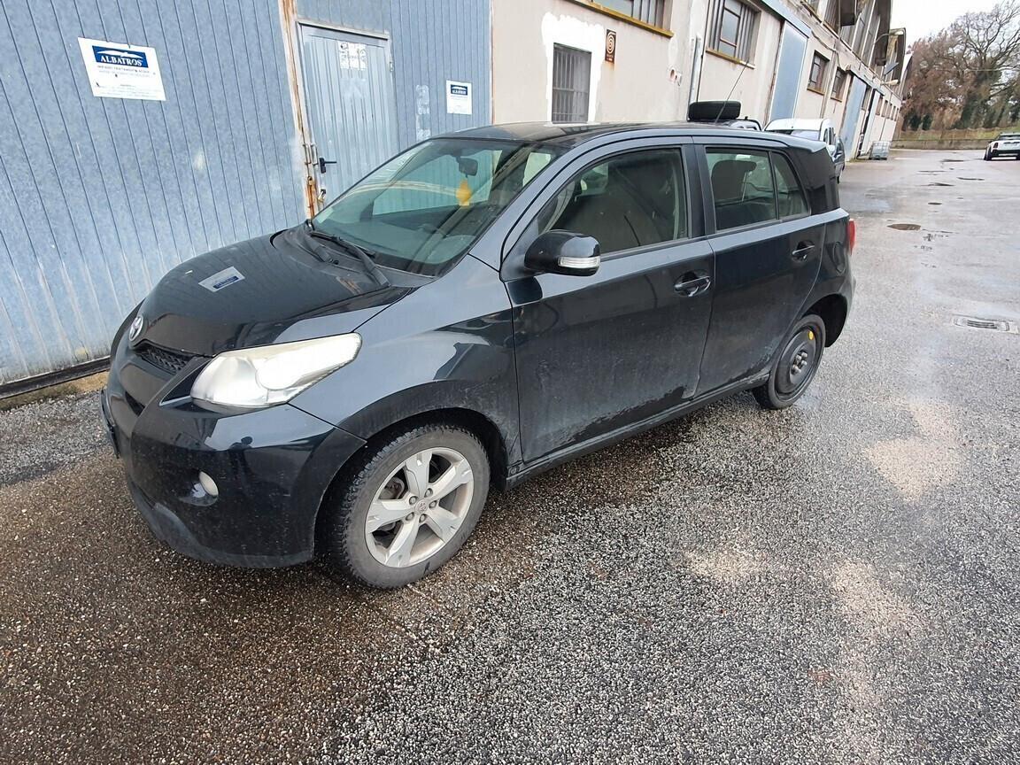 Toyota Urban Cruiser 1.4 D-4D 4WD Sol