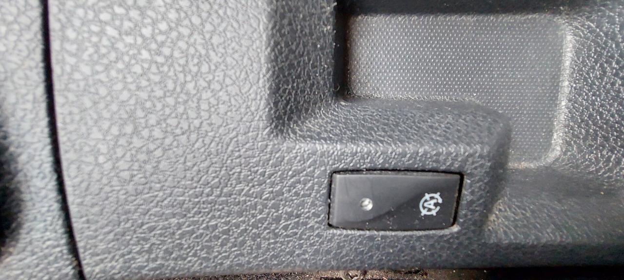 DACIA SANDERO 1,0 GPL DI SERIE CASA MADRE 100 CV TELEFONO X NEOPATENTATI IMPECCABILE