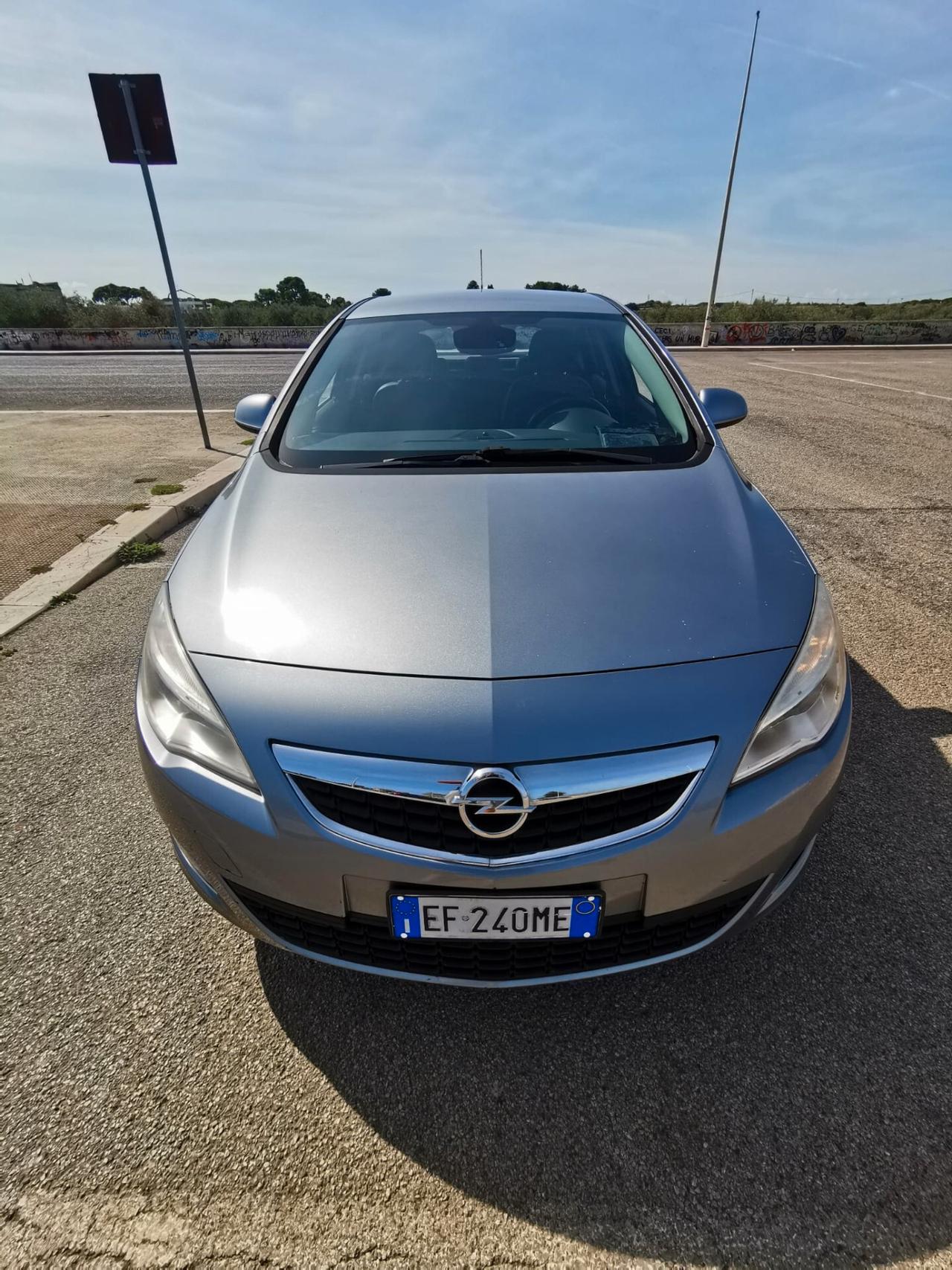 Opel Astra 1.7 CDTI 110CV 5P. Cosmo 12/2010