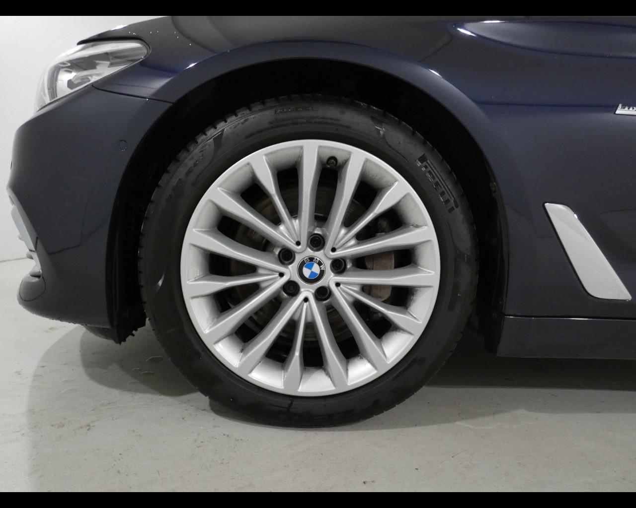 BMW Serie 5(G30/31/F90) - 530d xDrive Touring Luxury