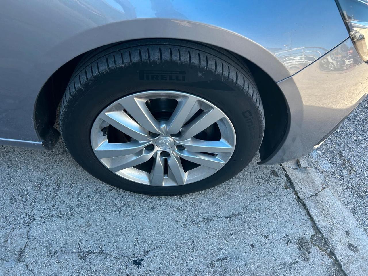 Peugeot 308 1.5BlueHDi 130 cv SW Business