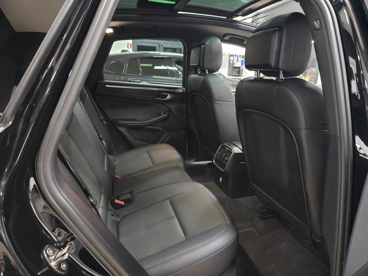 Porsche Macan 2.0 (Tetto)