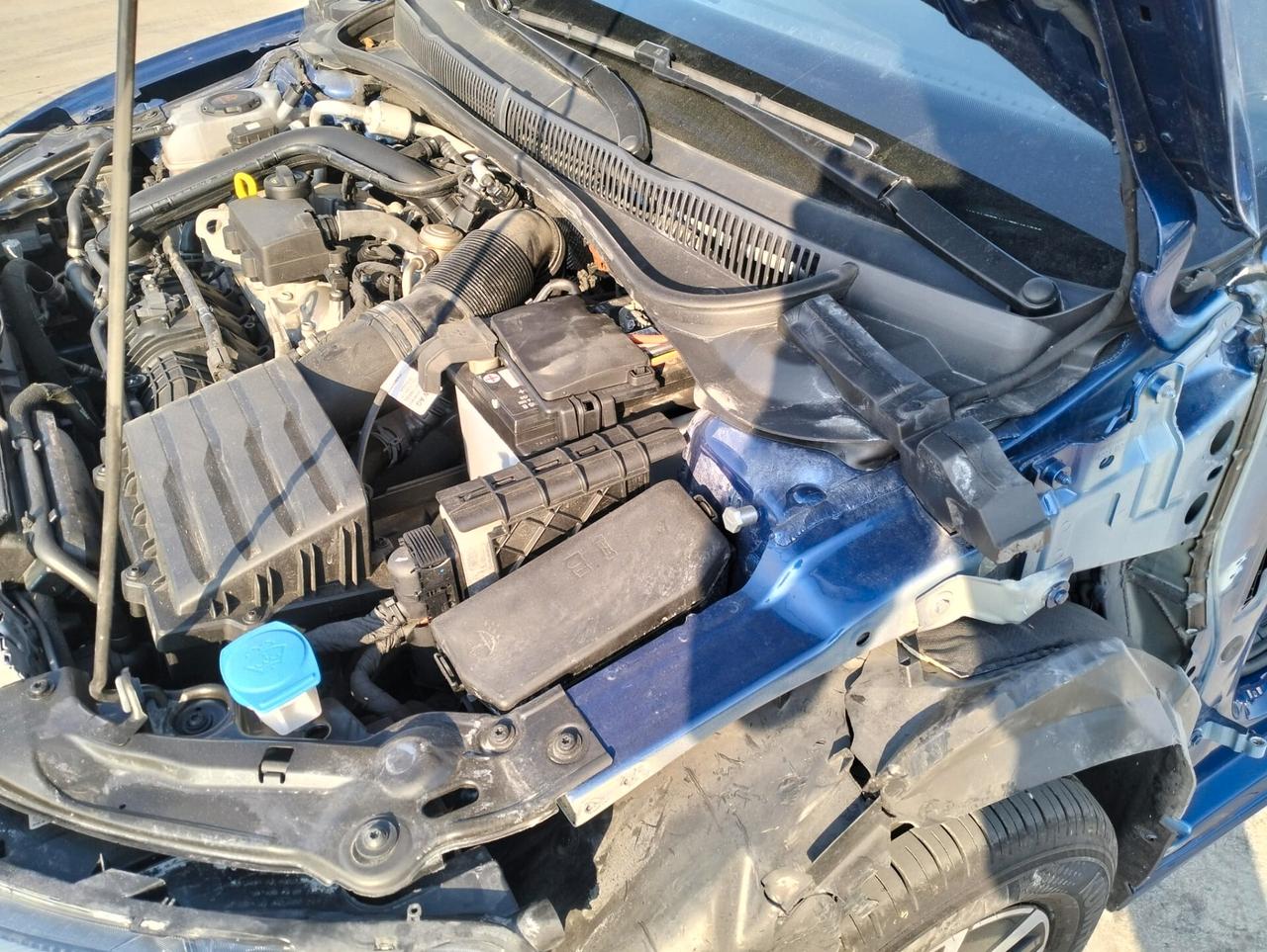 Volkswagen Polo 1.0 TSI 95 CV - SINISTRATA