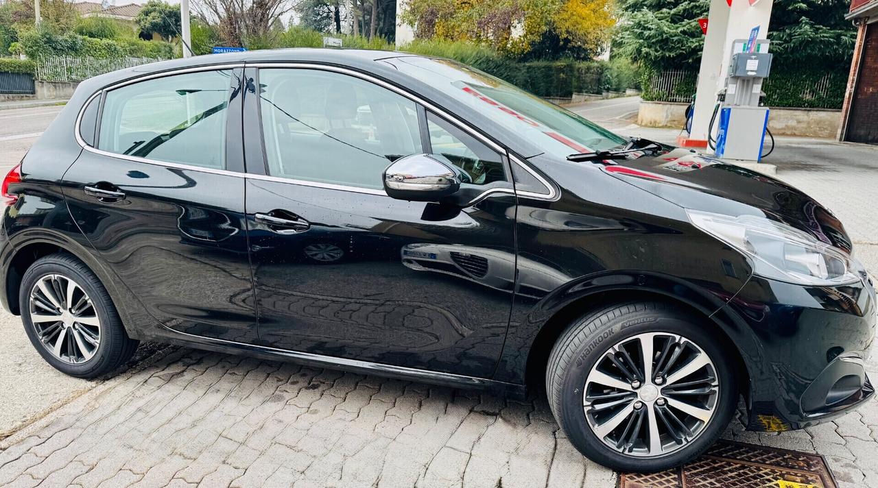 Peugeot 208 BlueHDi 75 5 porte Neopatentati