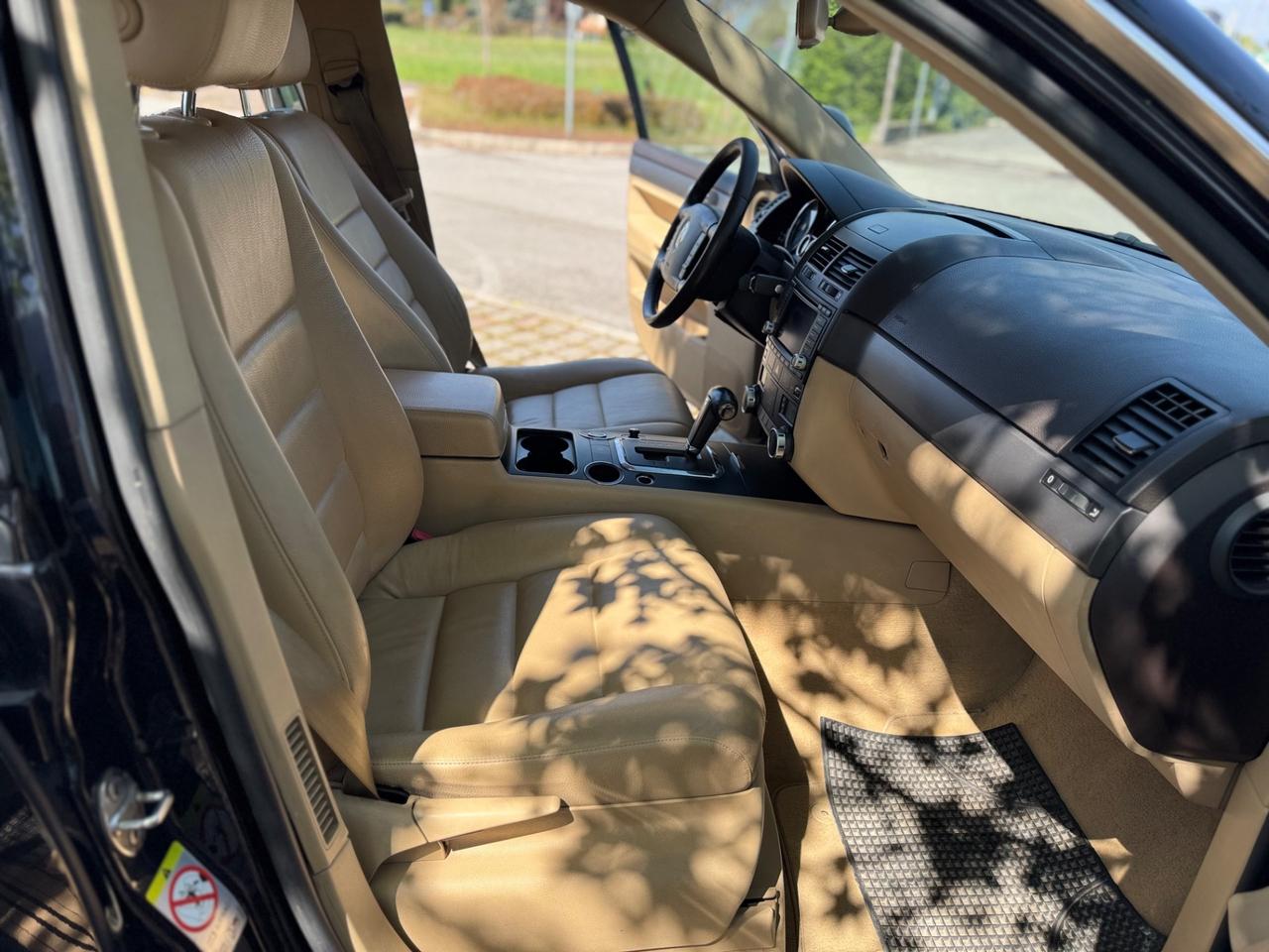 Volkswagen Touareg 3.0 V6 TDI DPF Exclusive