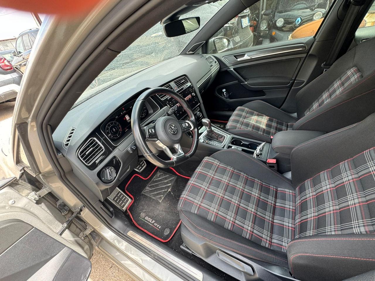 Volkswagen Golf GTI Performance 2.0 245 CV TSI DSG 5p. BMT