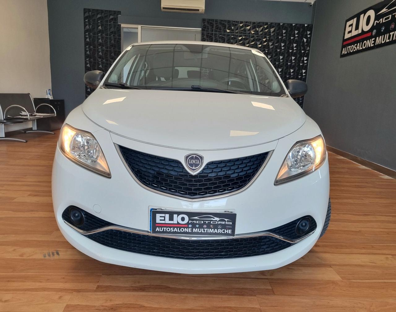 Lancia Ypsilon 1.2 69 CV 5 porte Gold