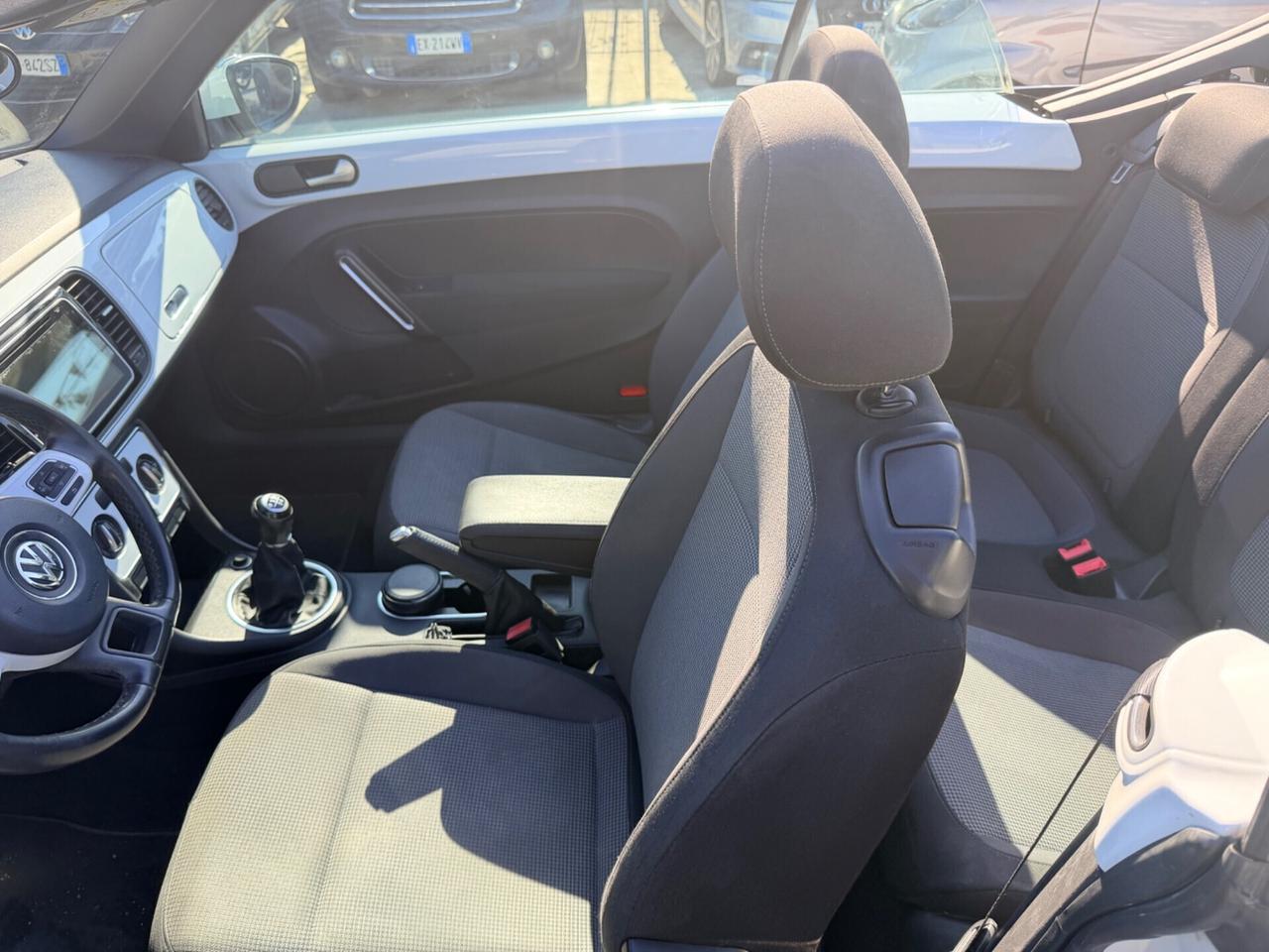 Volkswagen Maggiolino 1.6 TDI CABRIO 105cv BlueMotion Technology