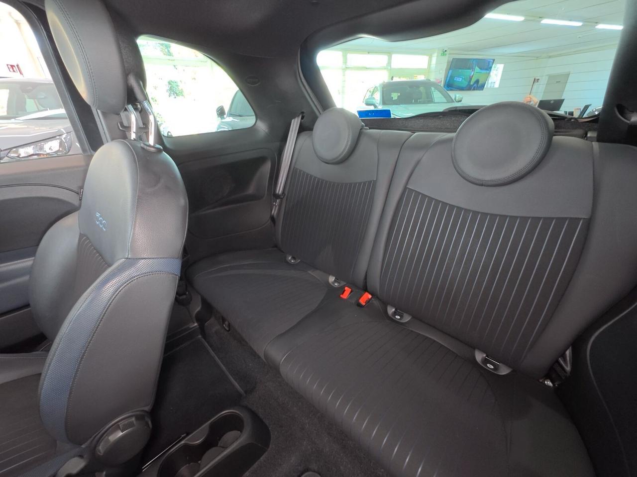 Fiat 500 1.0 Hybrid Rockstar